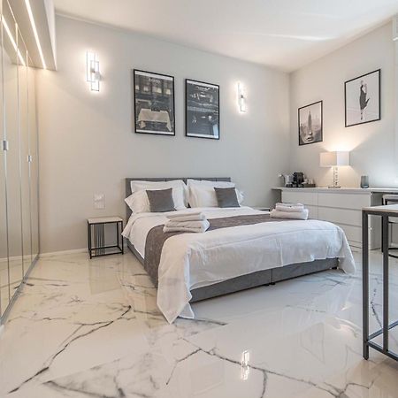Moscova Luxury New Suite Мілан Екстер'єр фото