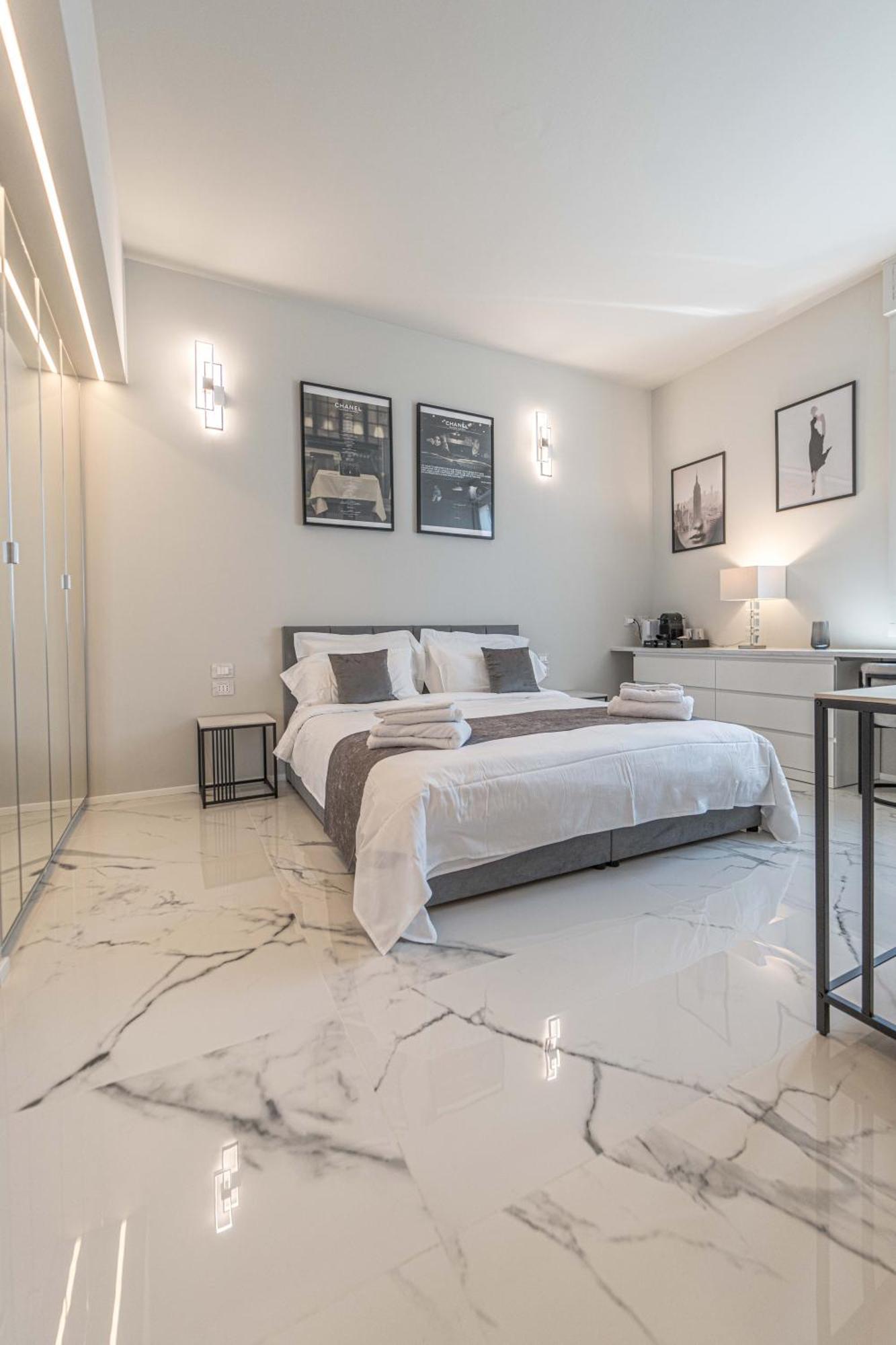 Moscova Luxury New Suite Мілан Екстер'єр фото