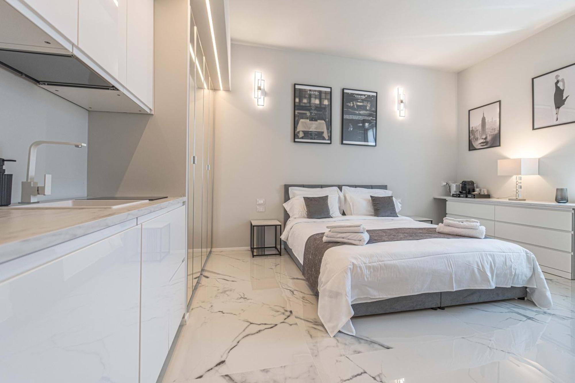 Moscova Luxury New Suite Мілан Екстер'єр фото